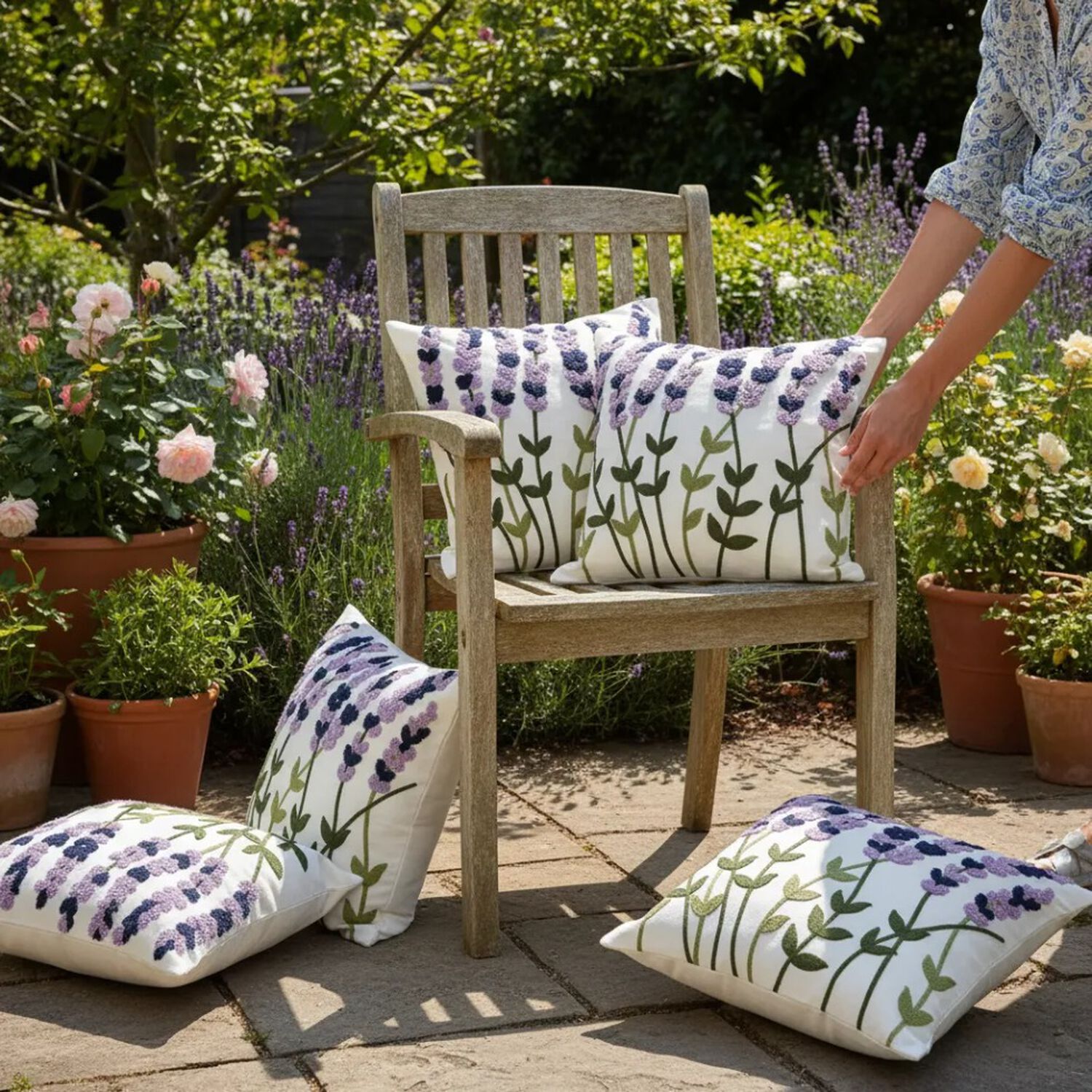 Set De 4 Cojines Decorativos Jard&iacute;n Lavanda Ros&eacute; image number 4.0