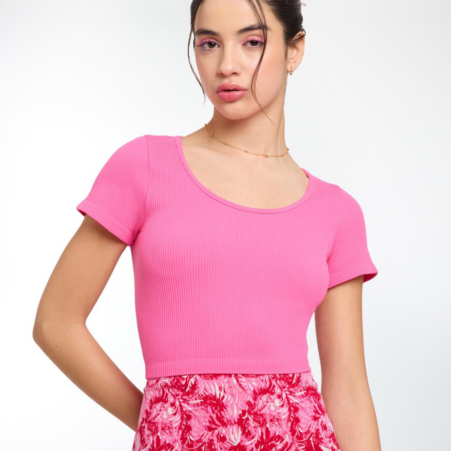 Polera Crop B&aacute;sica Rib Manga Corta Cuello Redondo Mujer Freedom image number 4.0