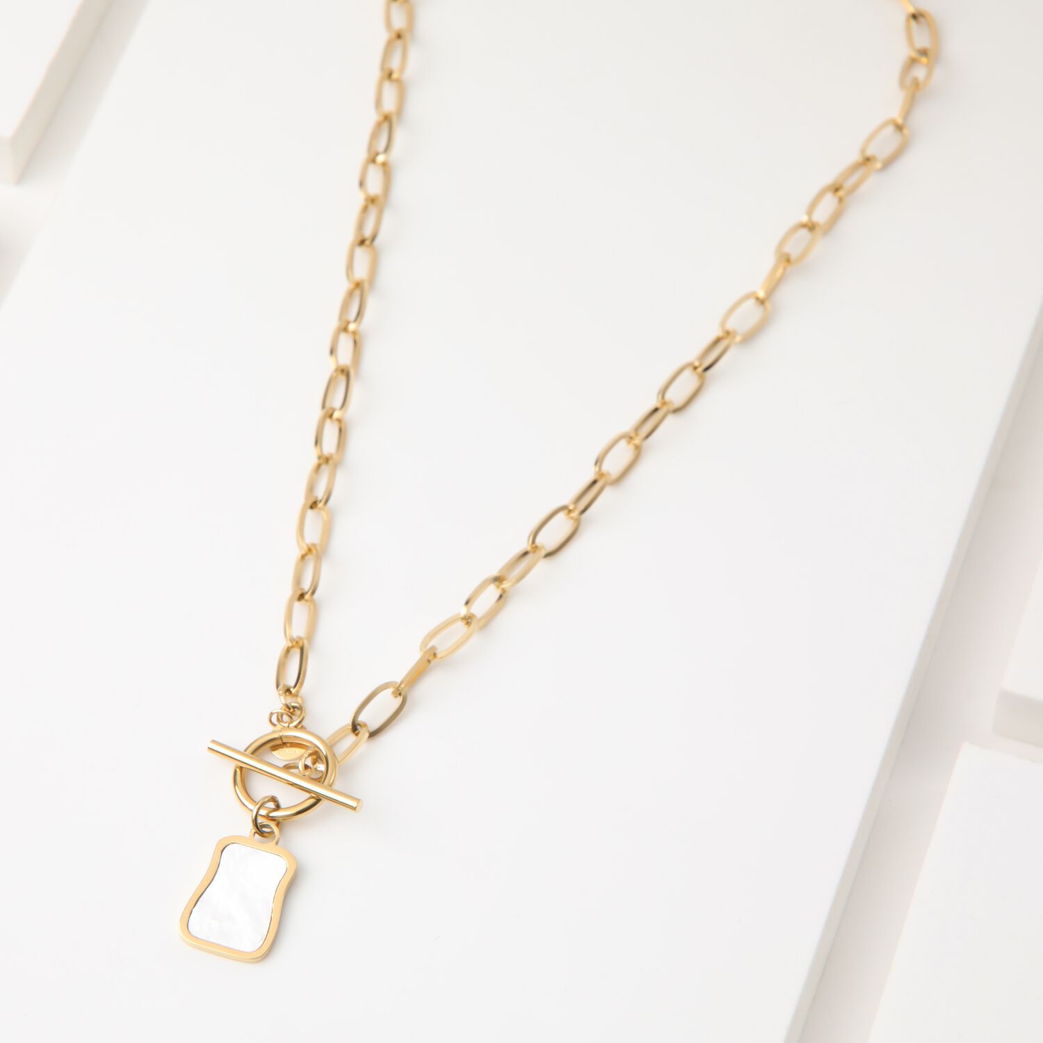 Collar 19v69 Italia Dorado Stne001 image number 0.0