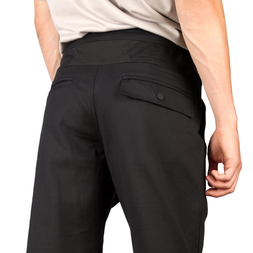 Pantal&oacute;n Traveller Negro Hombre Falcone image number 4.0