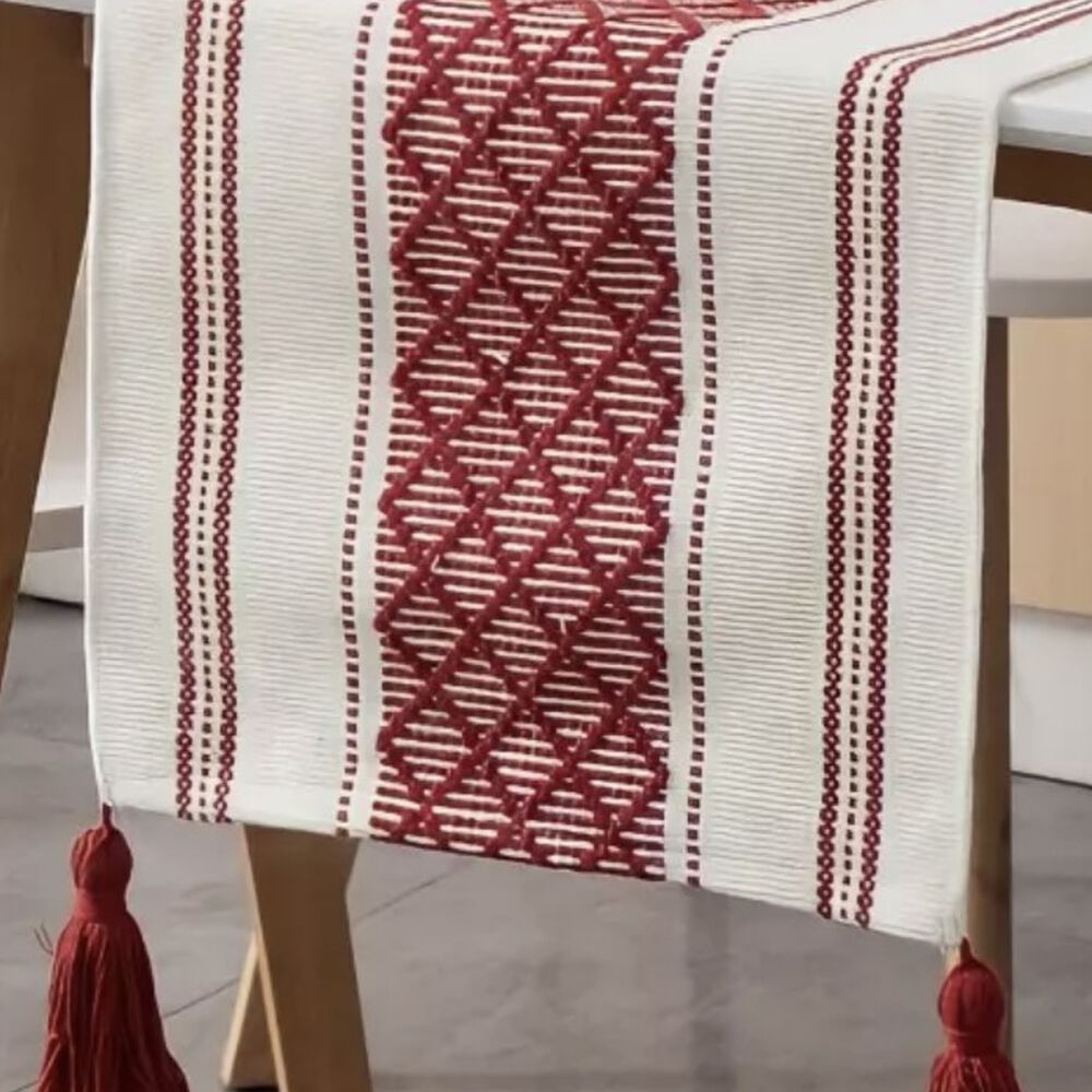Camino De Mesa Medida 37x180cm Tejido Bordado Poliester Burdeo image number 1.0