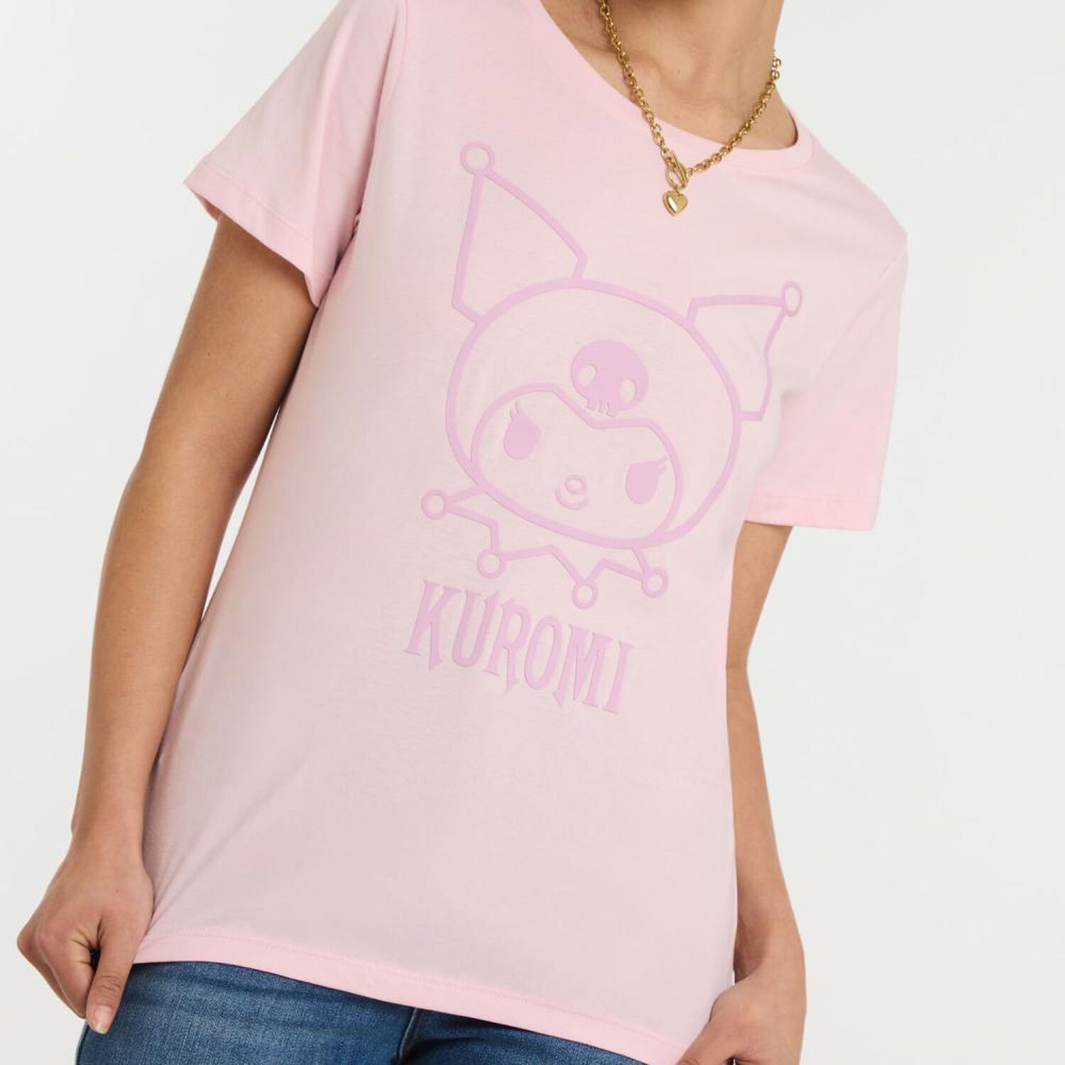 Polera Kuromi Manga Corta Cuello Redondo Mujer Freedom image number 4.0