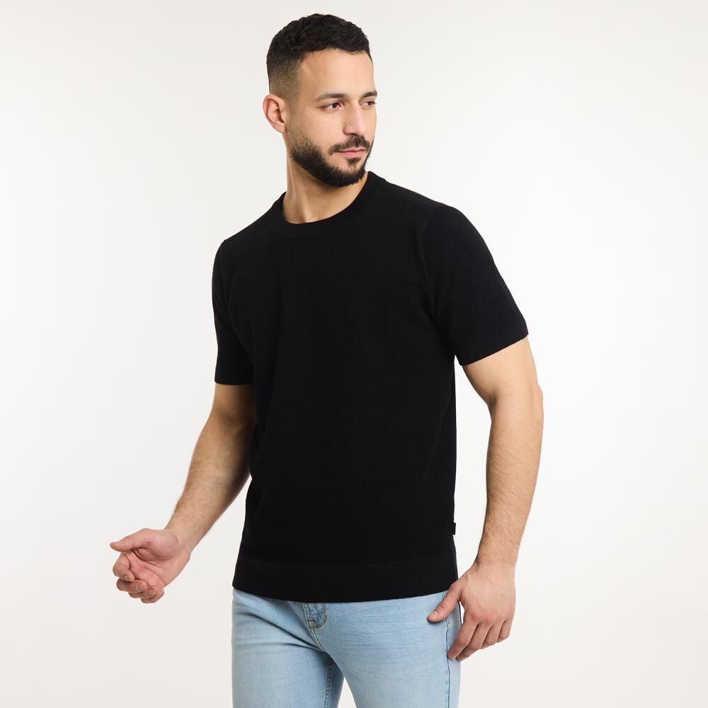 Polera Lisa Regular Manga Corta Cuello Redondo Hombre Az Black image number 2.0
