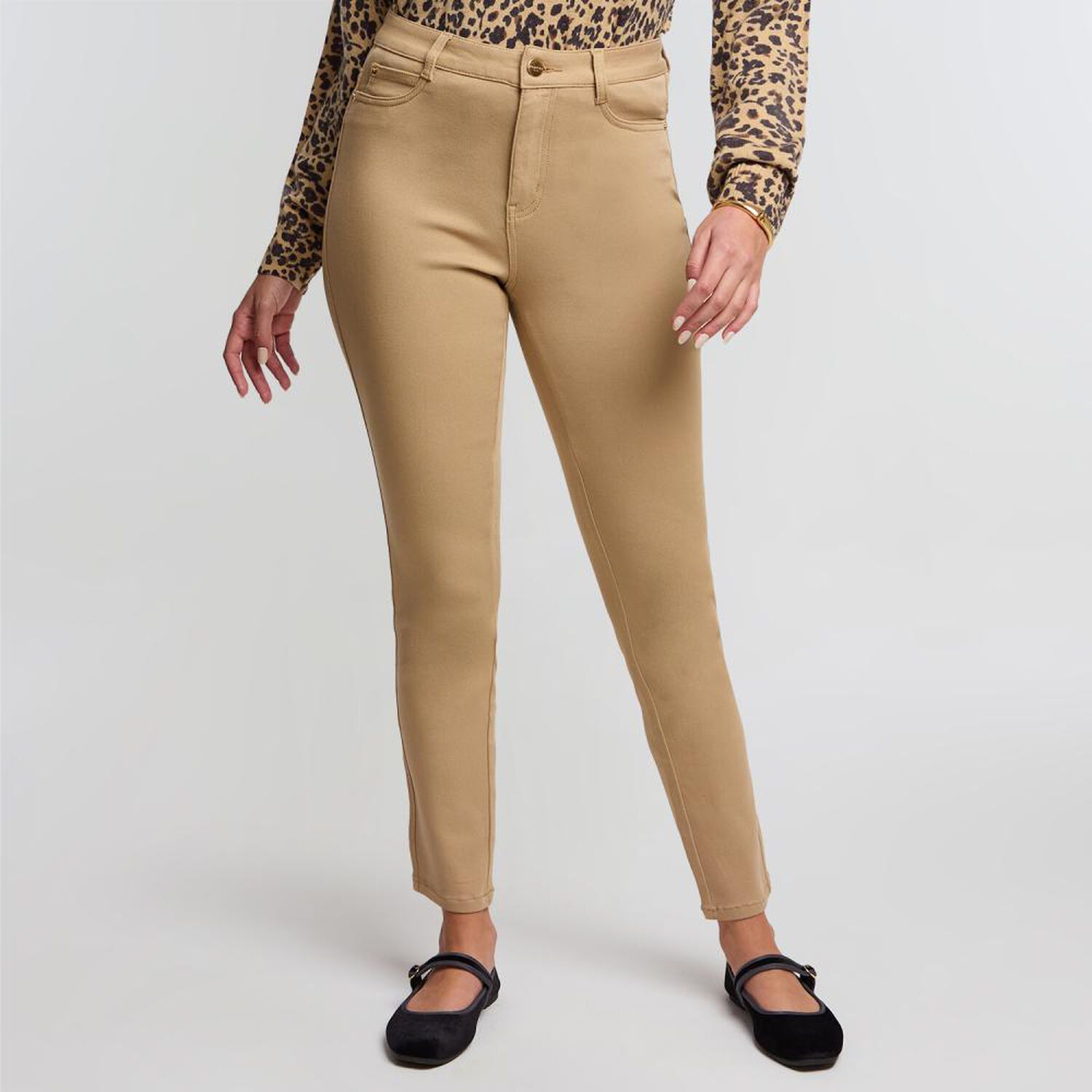 Pantal&oacute;n B&aacute;sico Tiro Medio Straight Mujer Kimera image number 0.0