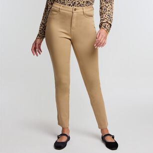 Pantal&oacute;n B&aacute;sico Tiro Medio Straight Mujer Kimera