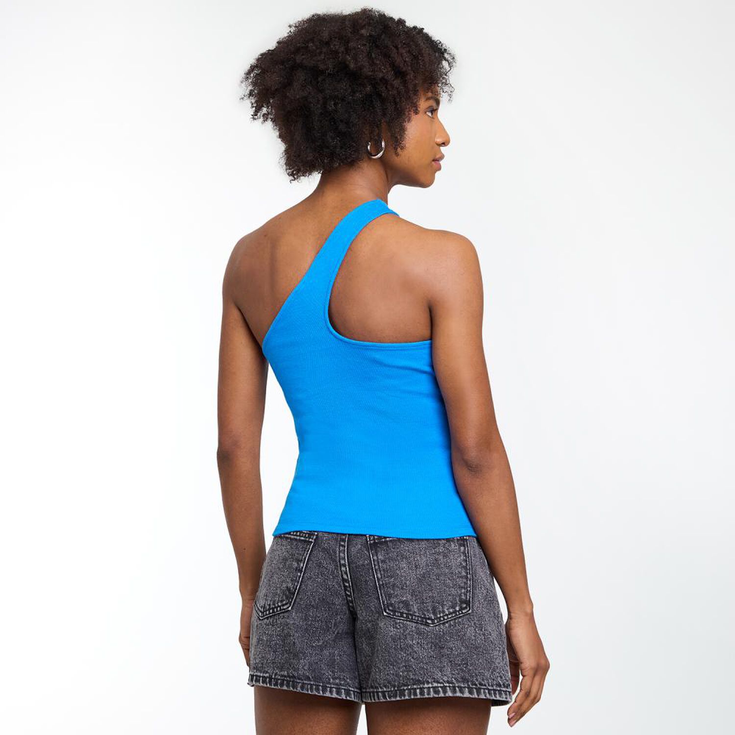 Polera Crop Asimetrica Sin Mangas Cuello Recto Mujer Rolly Go image number 3.0