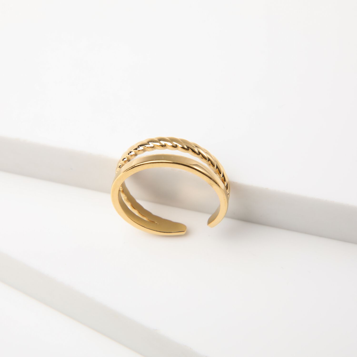 Anillo 19v69 Dorado Mujer Str253 image number 1.0