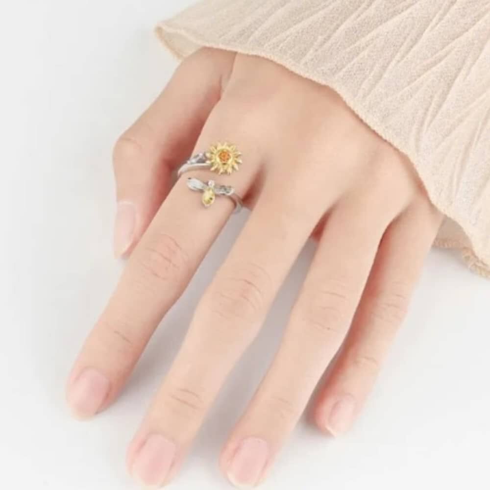 Anillo Flor Girasol Giratorio image number 3.0