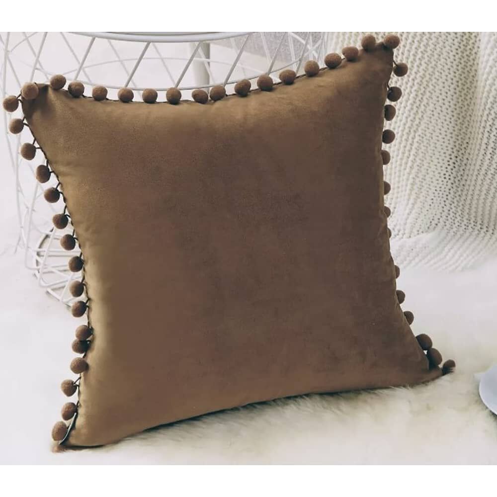 Funda De Cojines Con Pompones. Medida 45x45. Terciopelo. Cafe image number 3.0