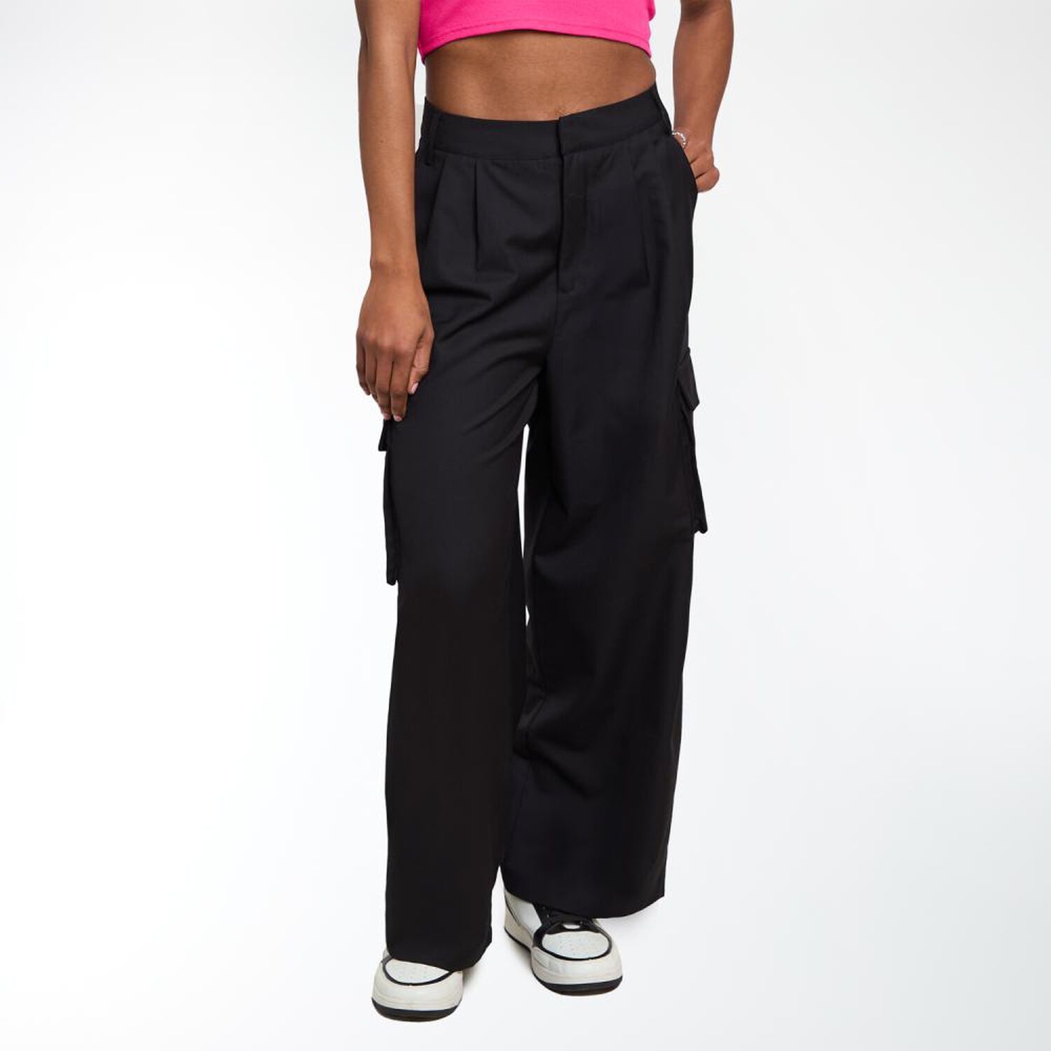 Pantal&oacute;n Sastrero Tiro Medio Cargo Mujer Rolly Go image number 0.0