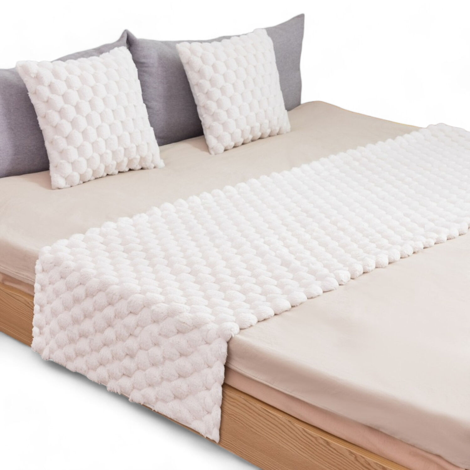 Piecera Peludita Pompones 2 Plazas O King Medida 70cm X 190cm Mas 2 Fundas 45cm X 45cm Color Blanco image number 0.0