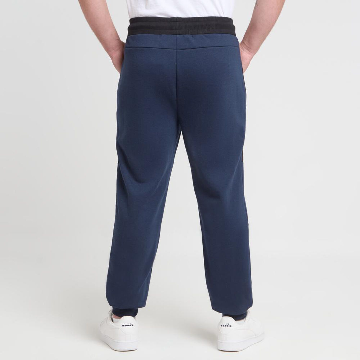 Pantal&oacute;n Estampado Tiro Medio Slim Hombre Skuad image number 3.0