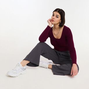 Pantal&oacute;n De Buzo Lavado Tiro Medio Regular Mujer Rolly Go