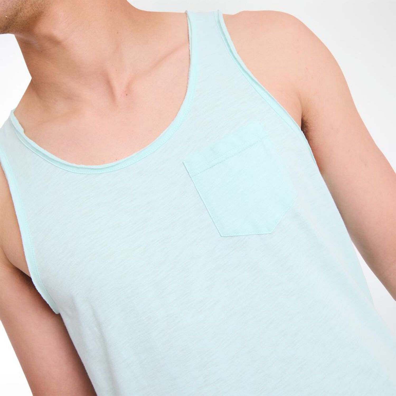 Polera Lisa Sin Mangas Cuello Redondo Hombre Ocean Pacific image number 4.0