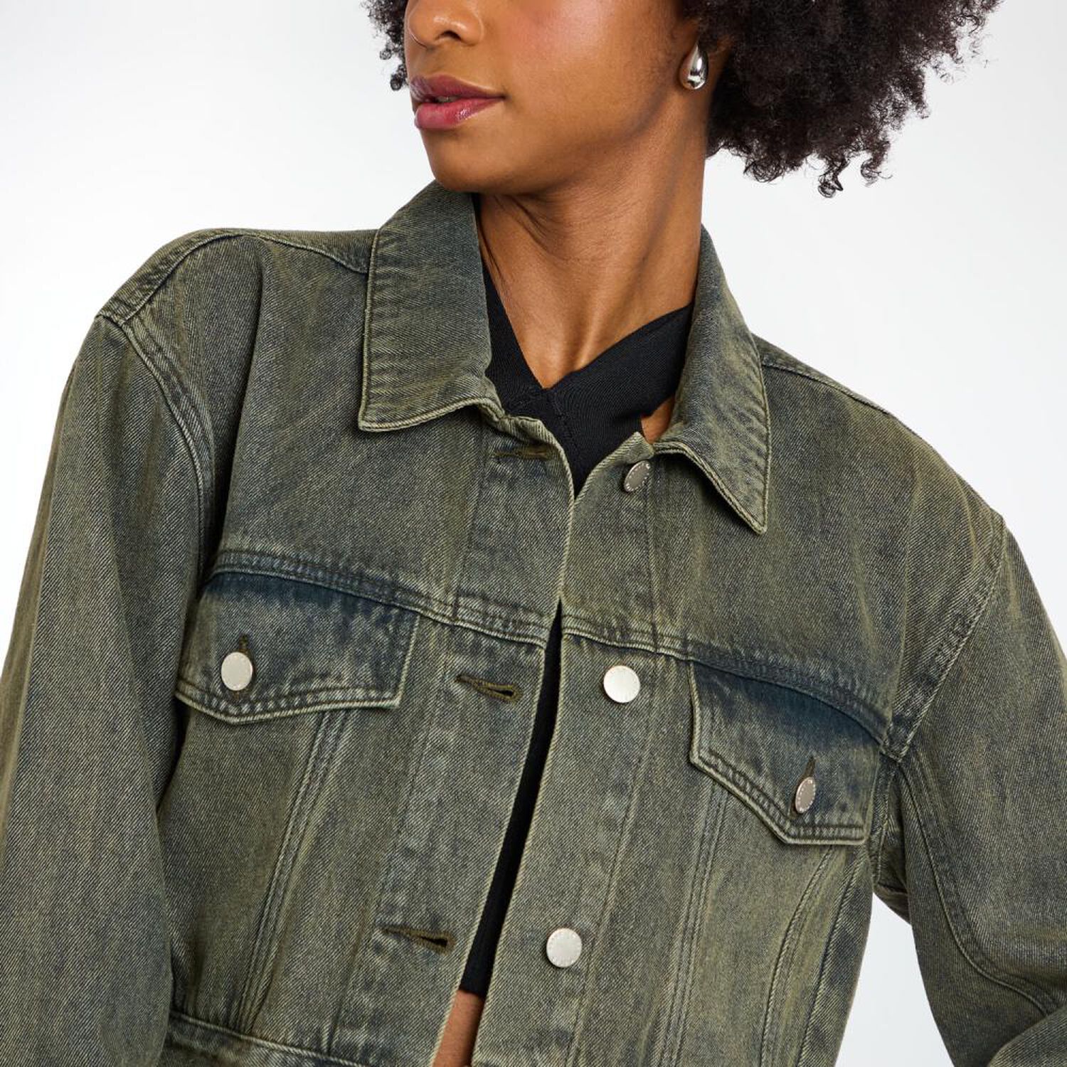 Chaqueta Denim Crop Cuello Camisero Mujer Rolly Go image number 4.0