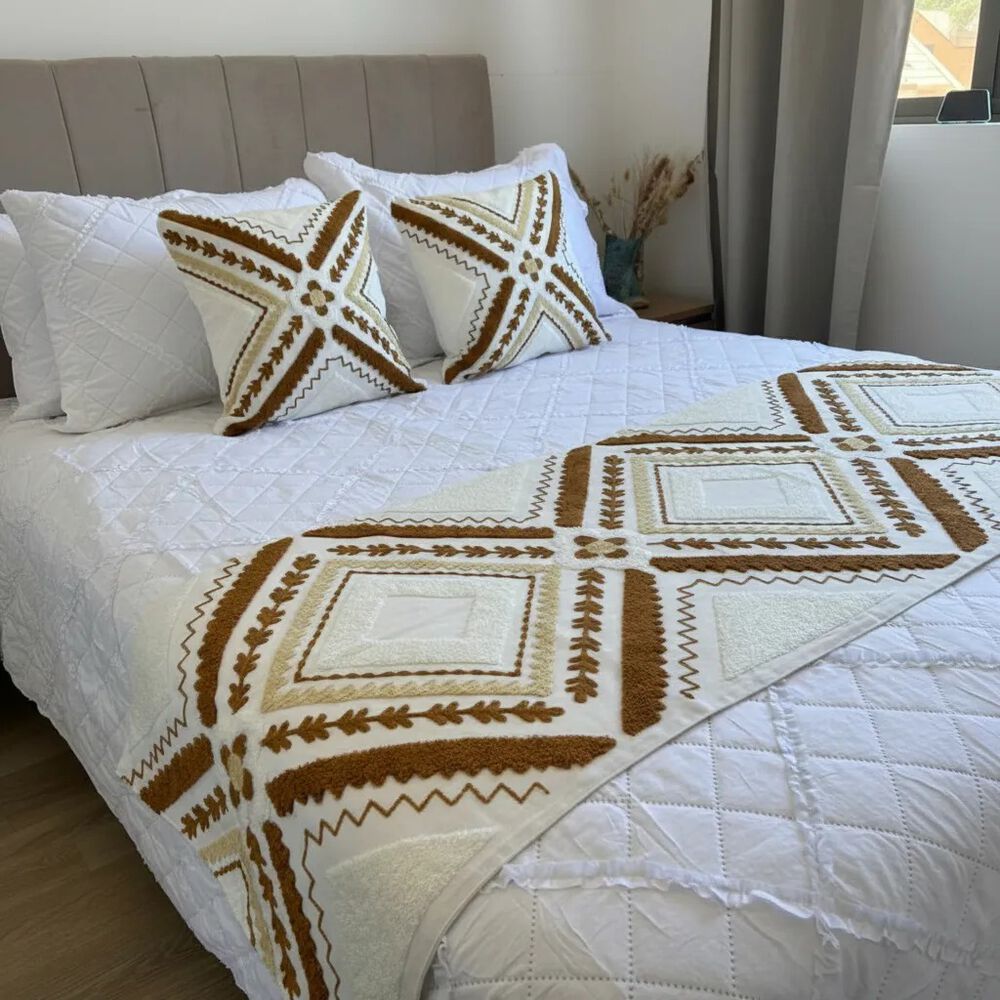 Set De Pieceras Bordadas + Fundas image number 2.0