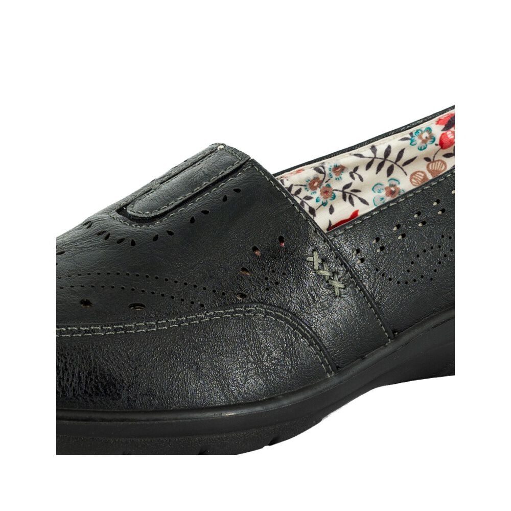 Mocas&iacute;n Balbi Negro Passer image number 3.0