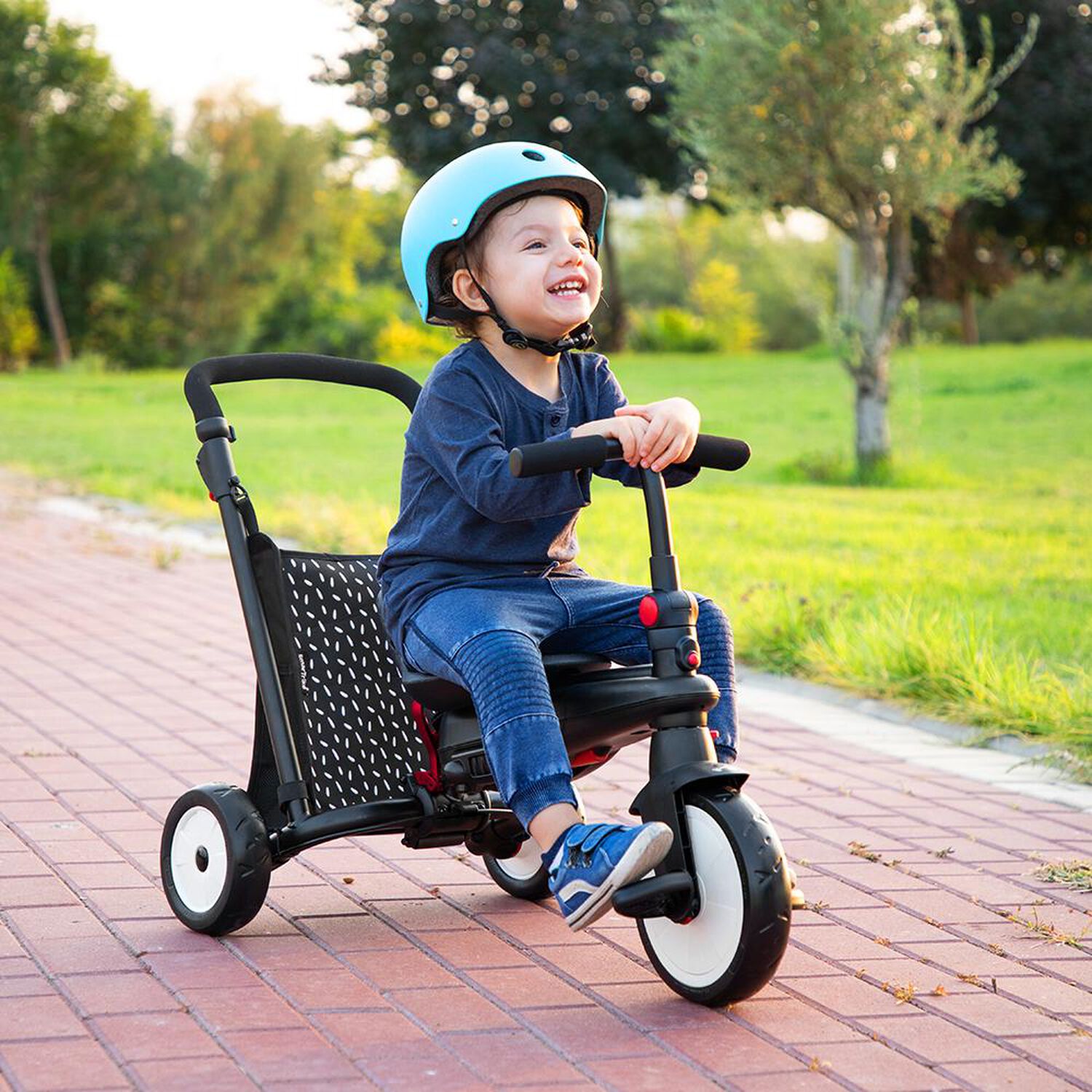 Triciclo Inteligente Str 5 Black & White Smart Trike image number 2.0