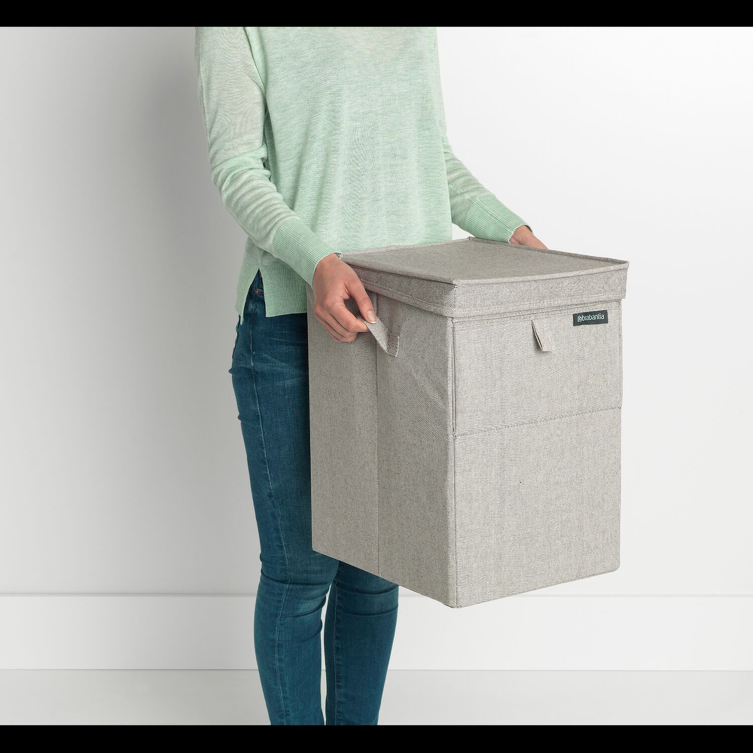 Caja Apilable Para Ropa 35 Lt Grey image number 3.0
