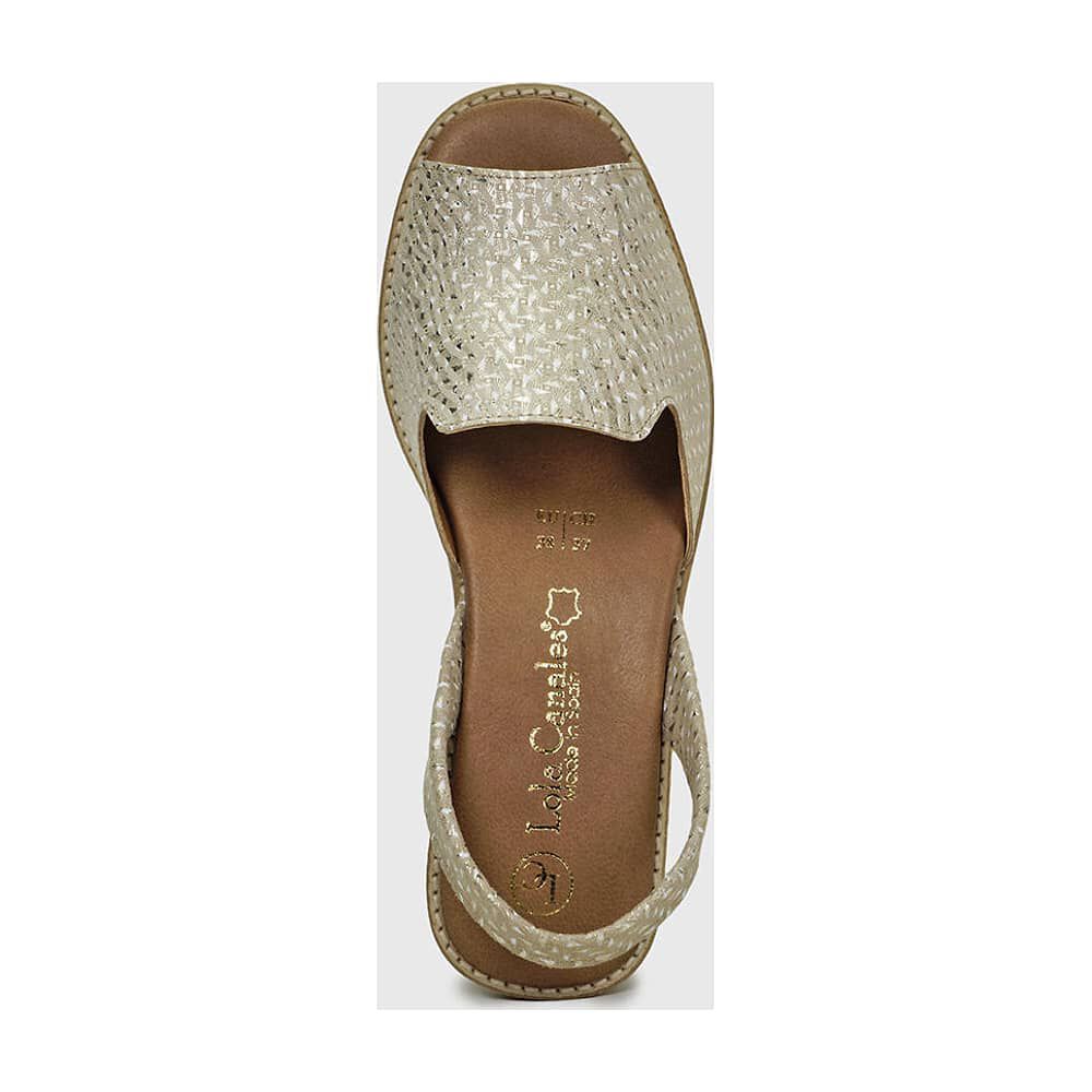 Sandalia Cuero Gigi Beige Metalizado image number 6.0