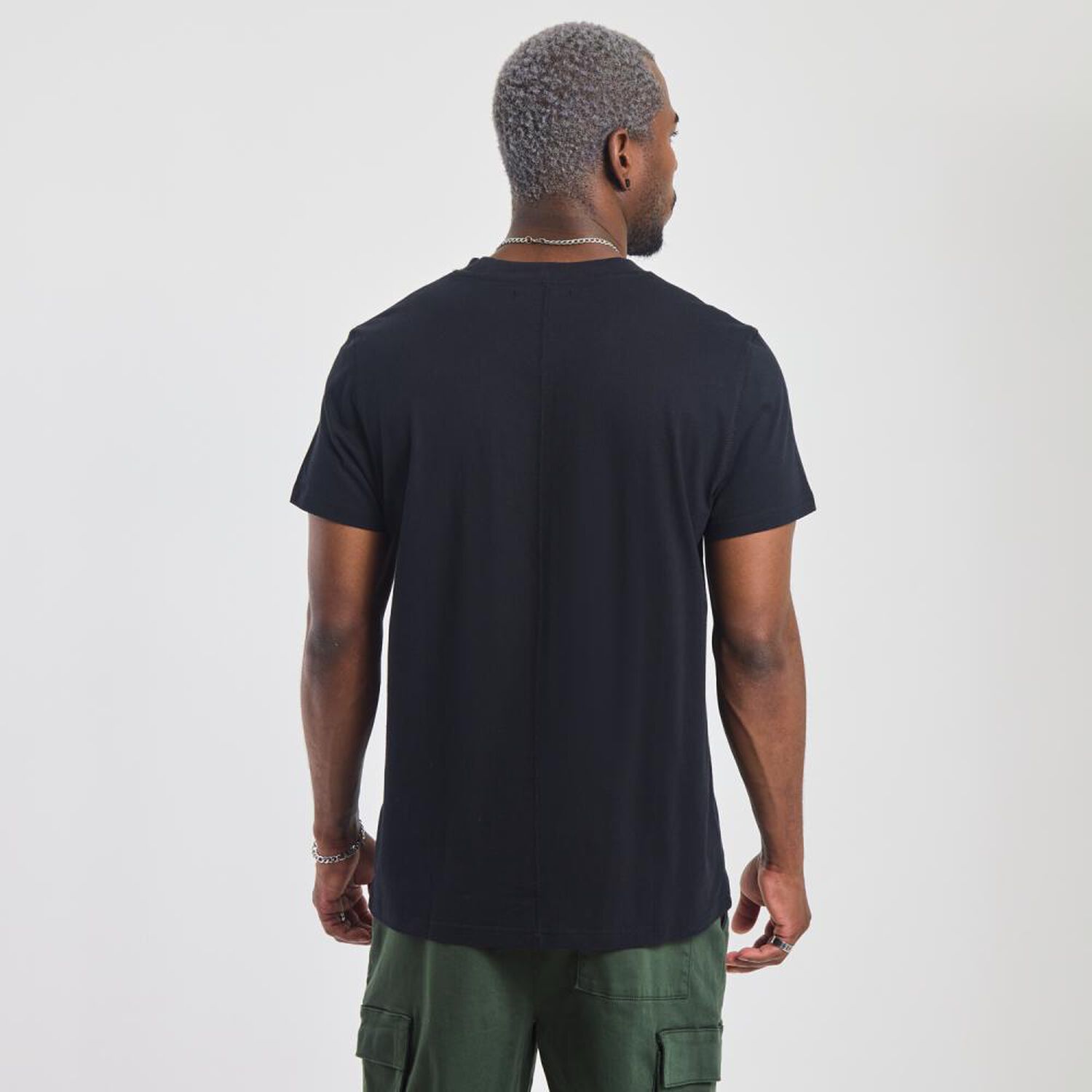 Polera Lisa Slim Manga Corta Cuello Redondo Hombre Rolly Go image number 3.0