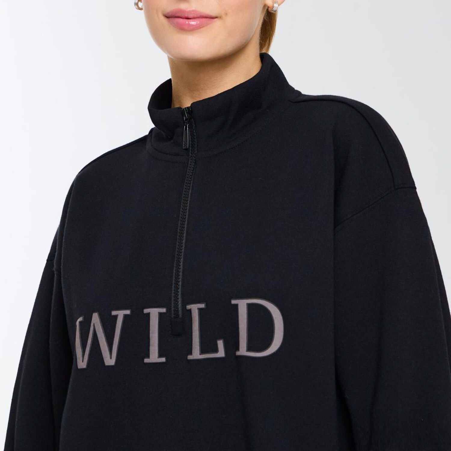 Poler&oacute;n Deportivo Cuello Alto Medio Cierre Mujer Wetland image number 4.0