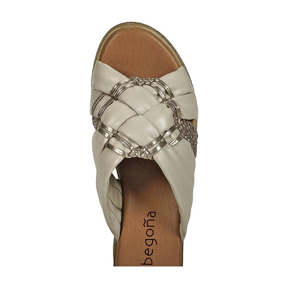 Sandalia Yaimara Beige image number 5.0