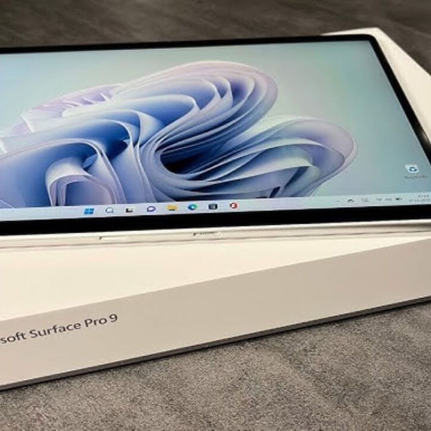 Microsoft Surface Pro 9 &ndash; 13", 8gb+256gb, I5, Windows 11 (tablet Y Notebook) image number 9.0