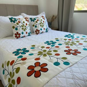 Set De Pieceras Bordadas + Fundas