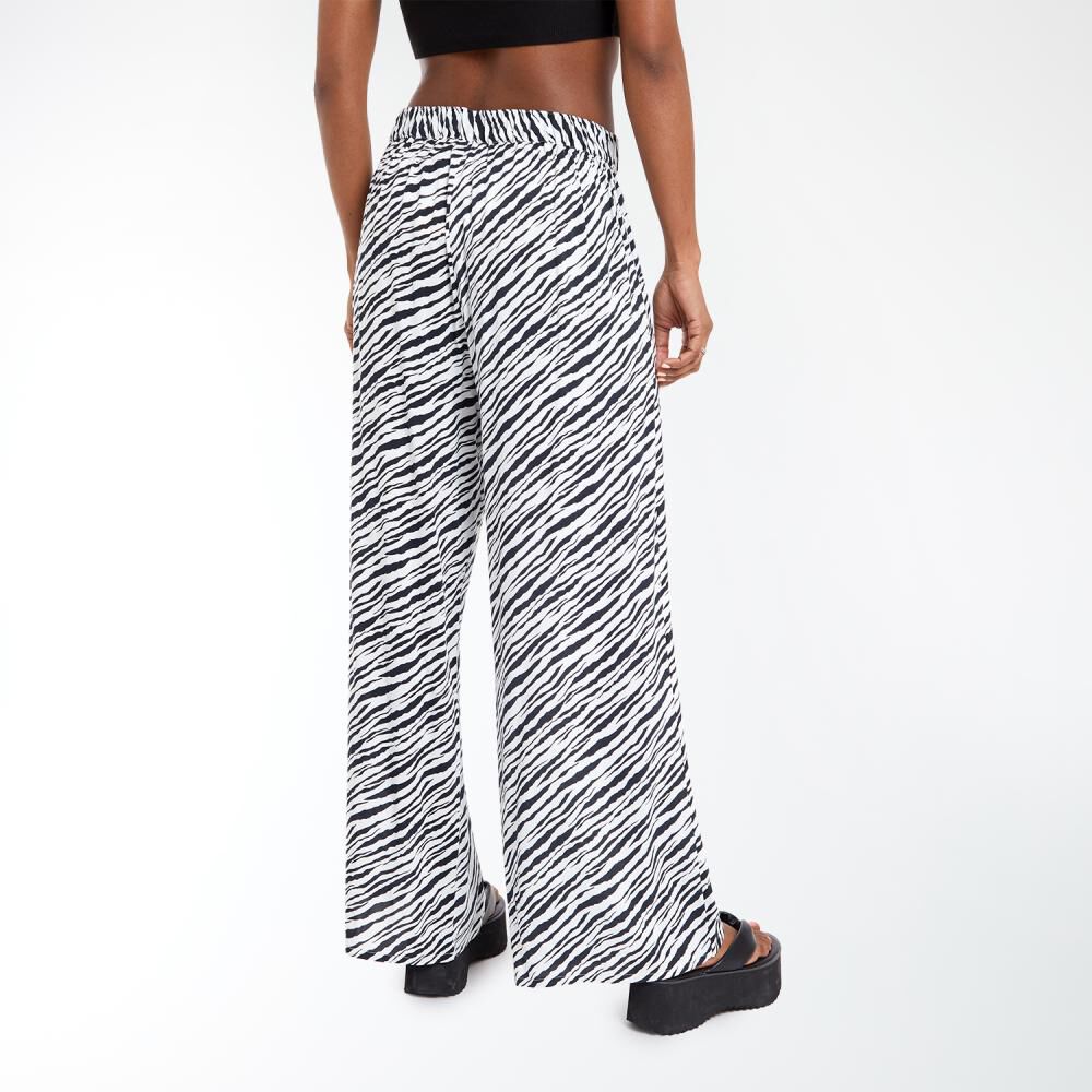 Pantal&oacute;n B&aacute;sico Tiro Medio Palazzo Mujer Rolly Go image number 3.0