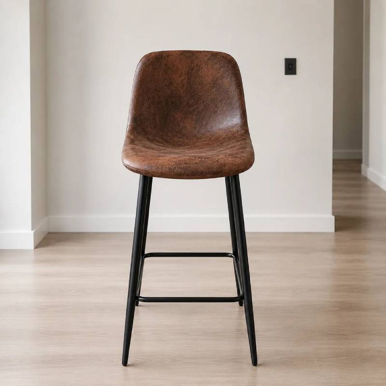 Pack 4 Taburete Alto Vintage 64 Cm Efecto Cuero Caf&eacute; Con Patas Negras image number 3.0