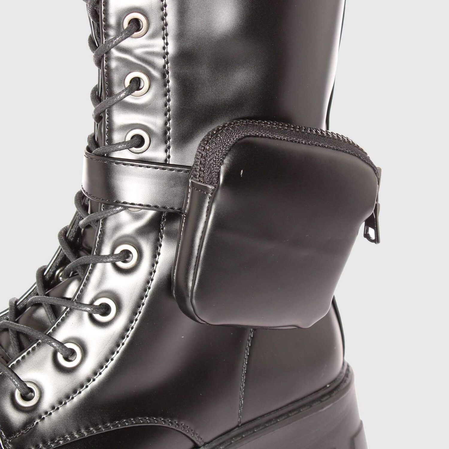 Bota Cordon Negro V&iacute;a Franca Art. 521js89negro image number 4.0