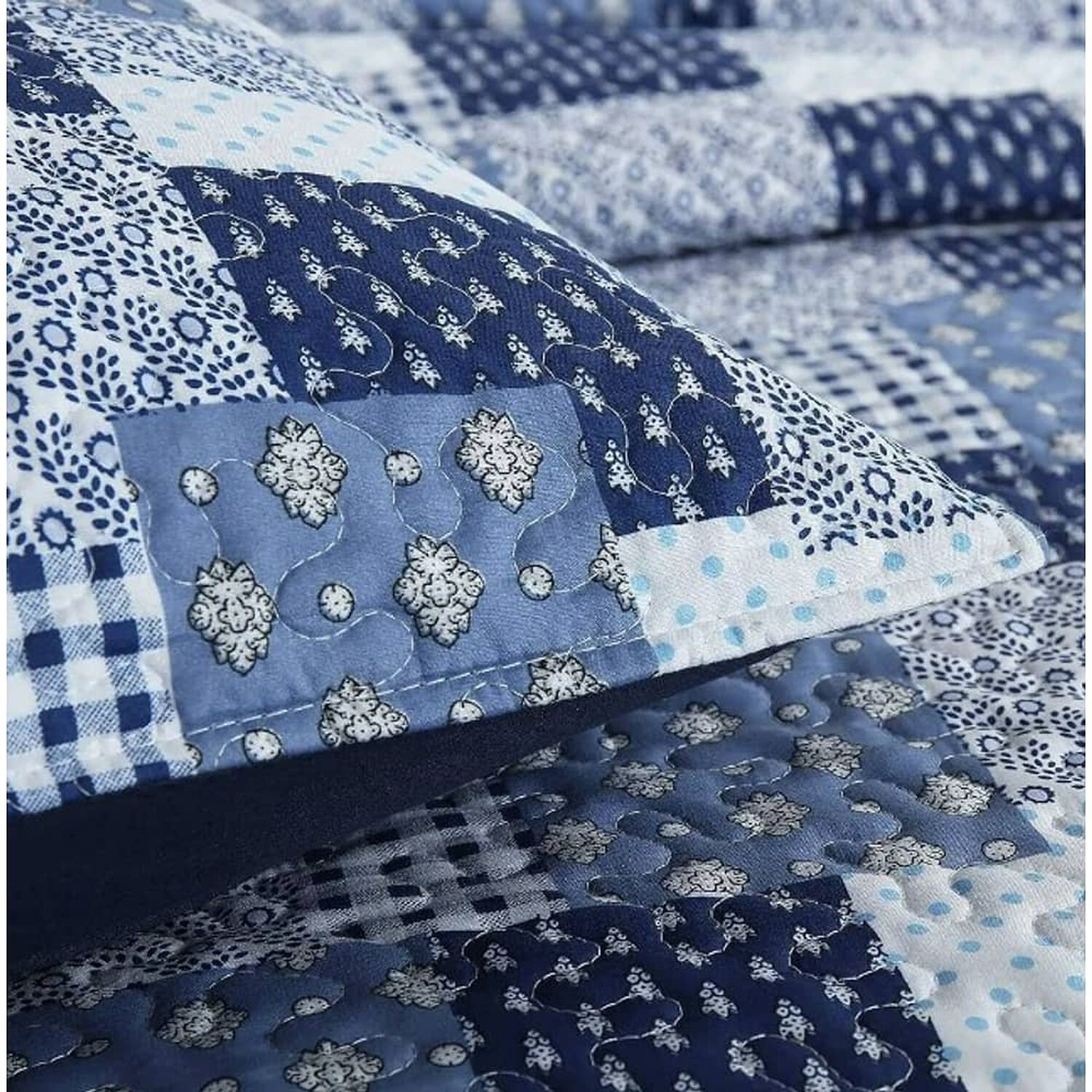 Cubrecama Quilt Reversible 264x228cm King + 2 Funda Almohada Azul Blanco image number 1.0