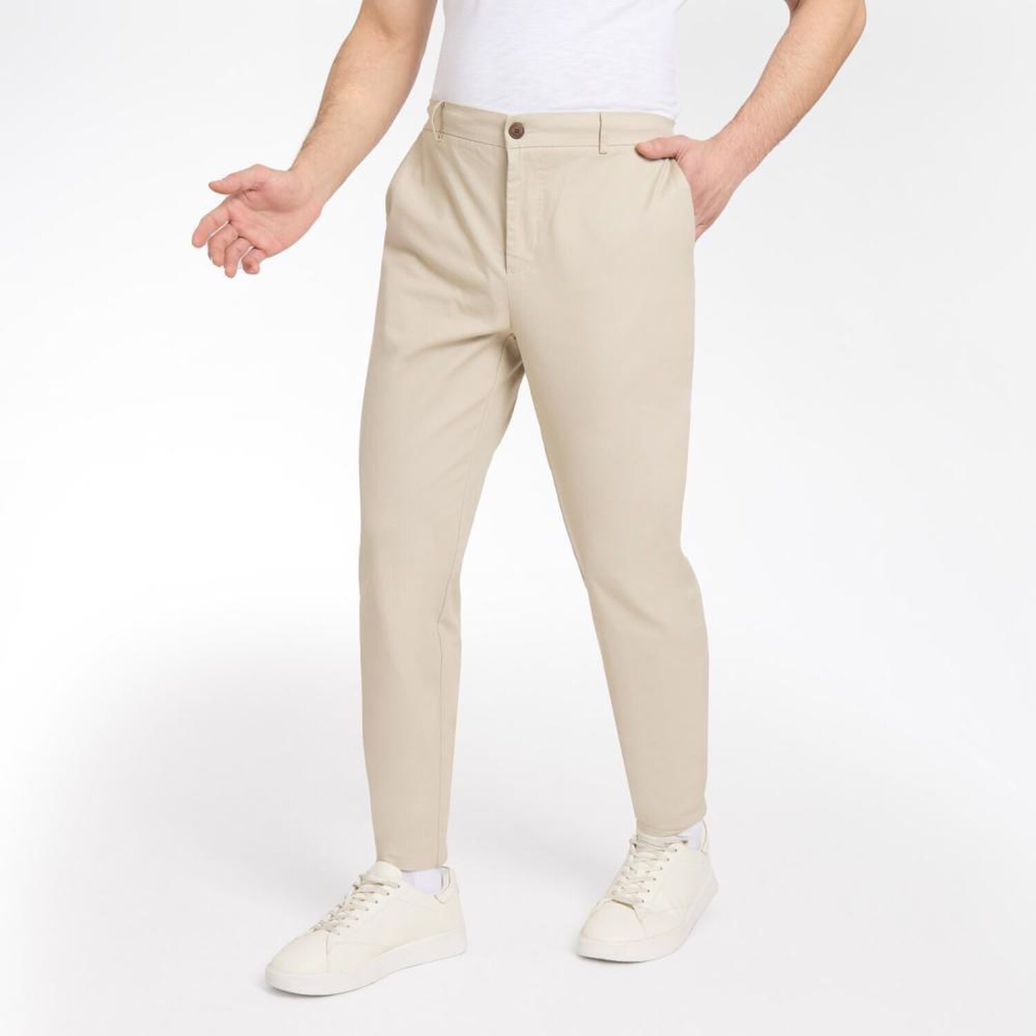 Pantal&oacute;n Liso Tiro Medio Slim Fit Hombre Az Black image number 2.0