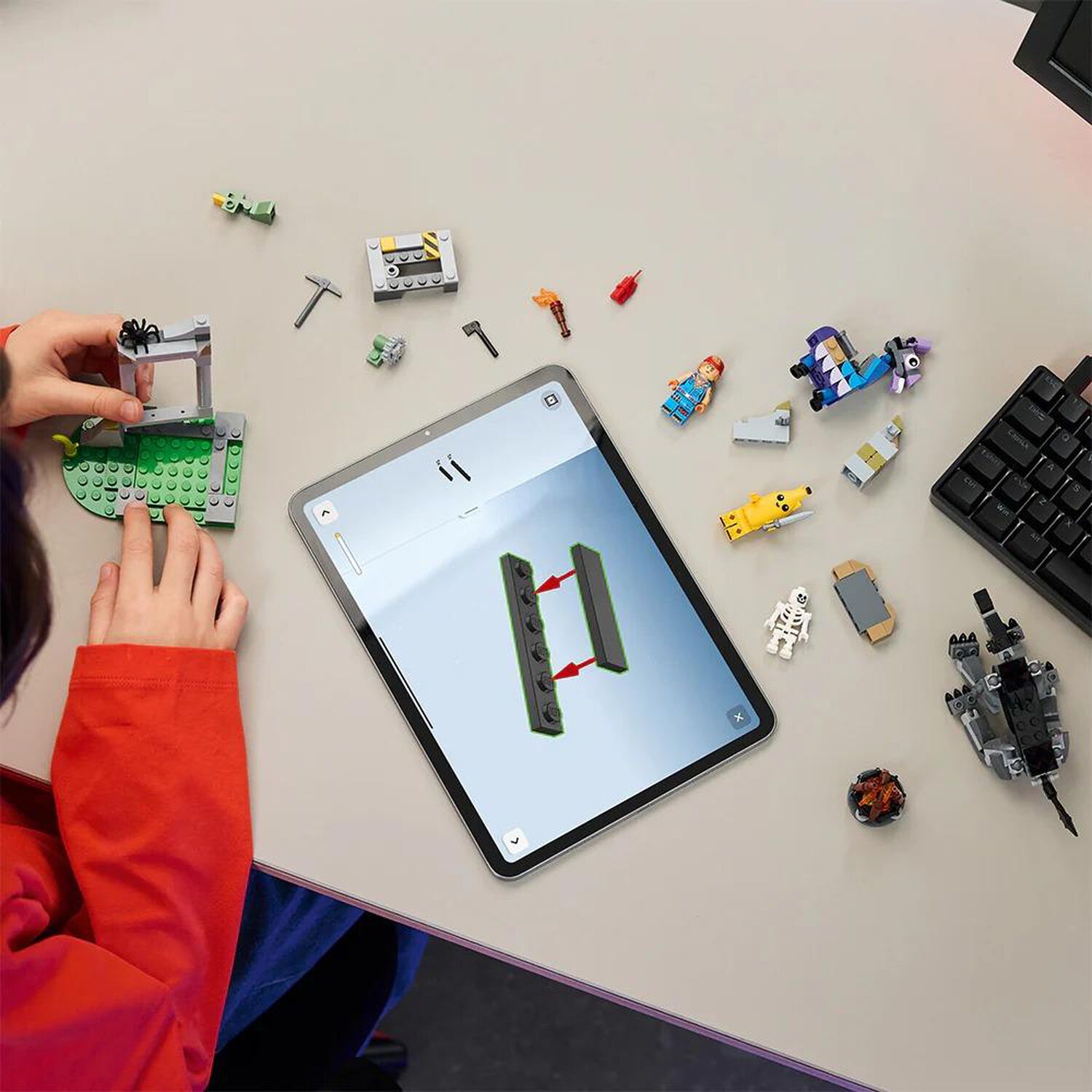 Lego Fortnite - Campamento De Banano Y Buj&iacute;a - 77075 image number 5.0