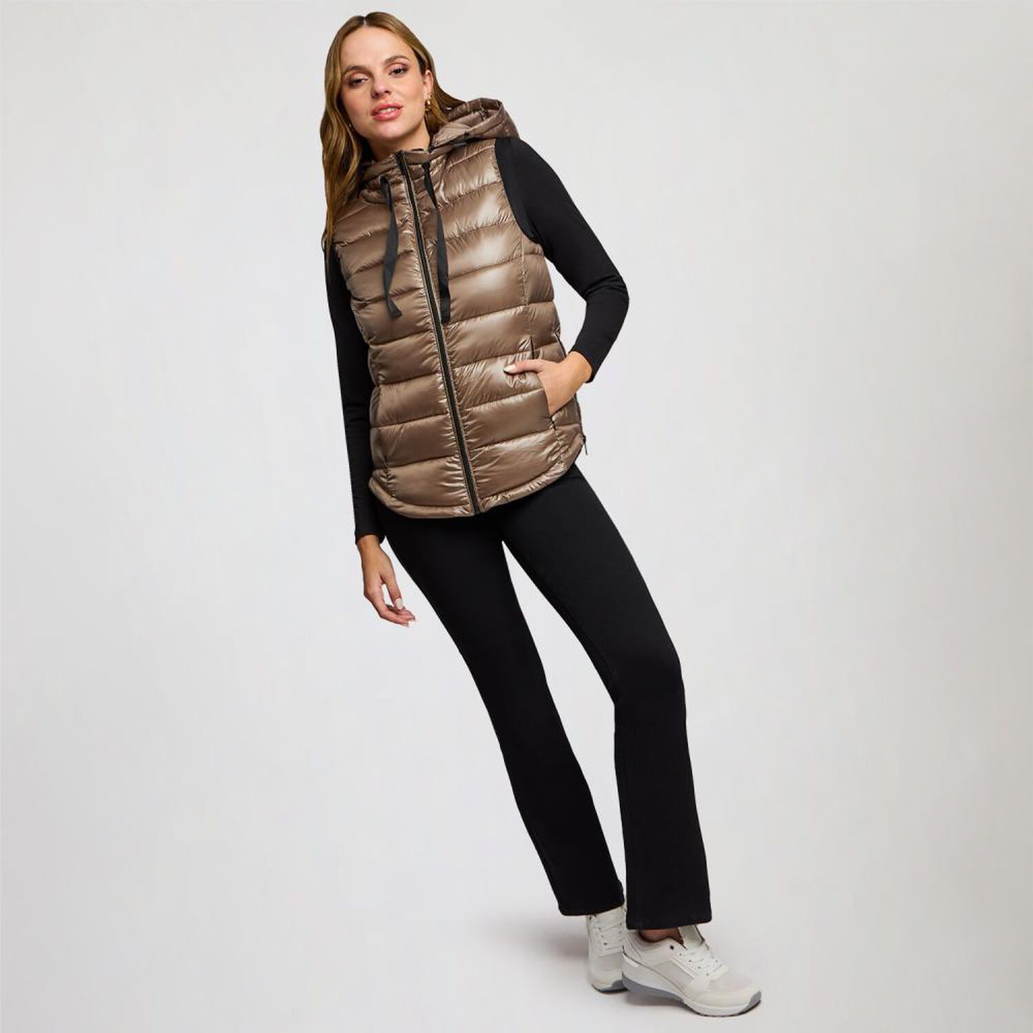 Parka Sin Mangas Brillante Cuello Alto Con Capucha Desmontable Mujer Kimera image number 1.0