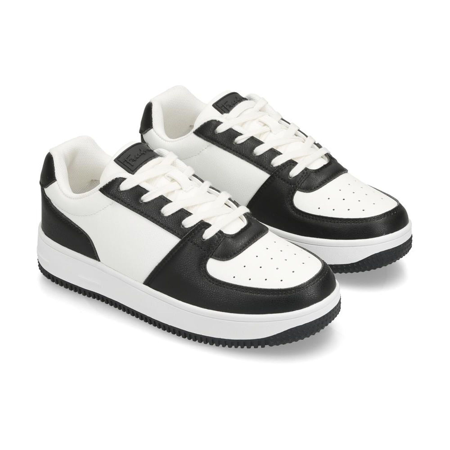 Zapatilla Urbana Mujer Freedom Black image number 1.0