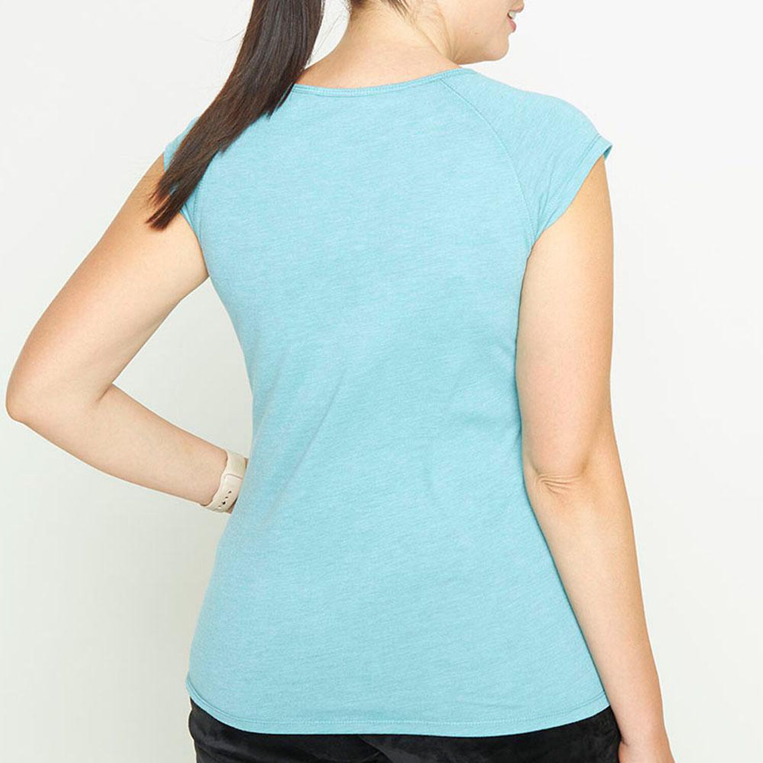 Polera Deportiva Manga Corta Cuello Redondo Regular Fit Mujer Wetland image number 2.0