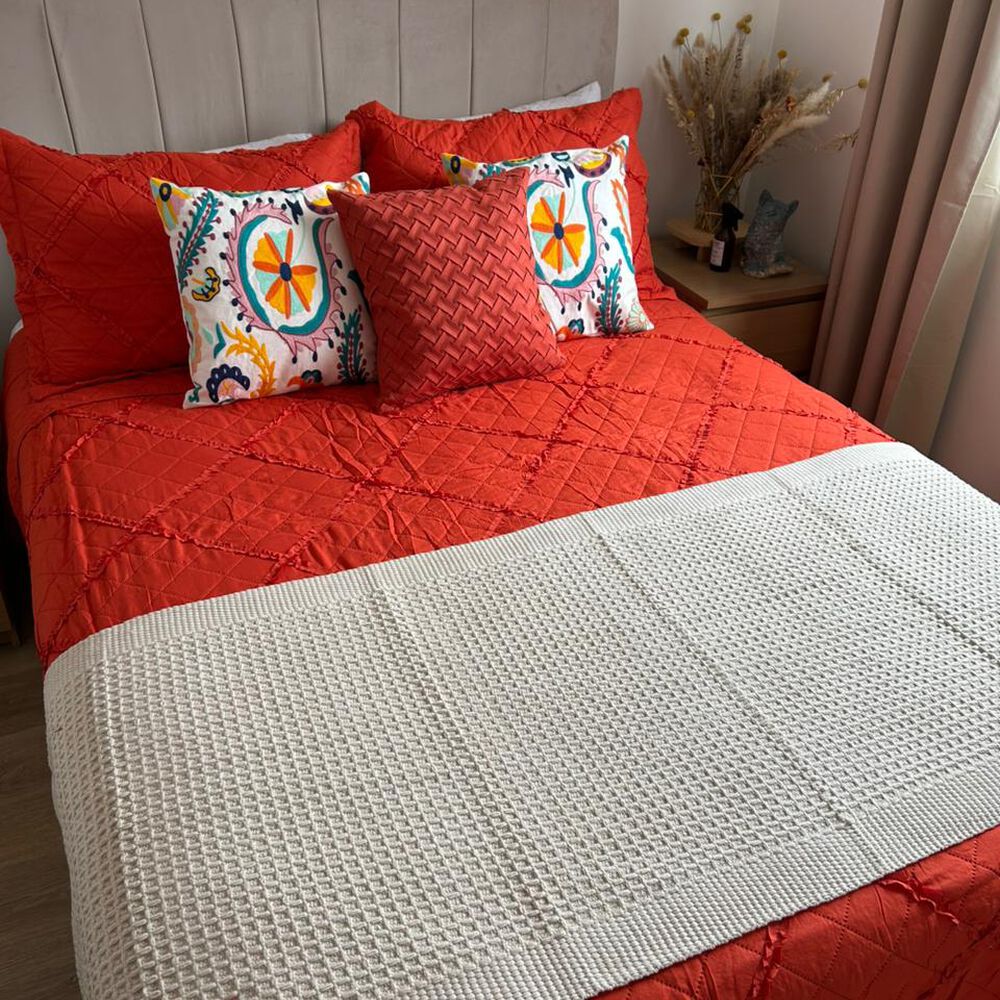 Cubrecama 2 Plazas Microfibra Con Vuelos Naranjo image number 2.0