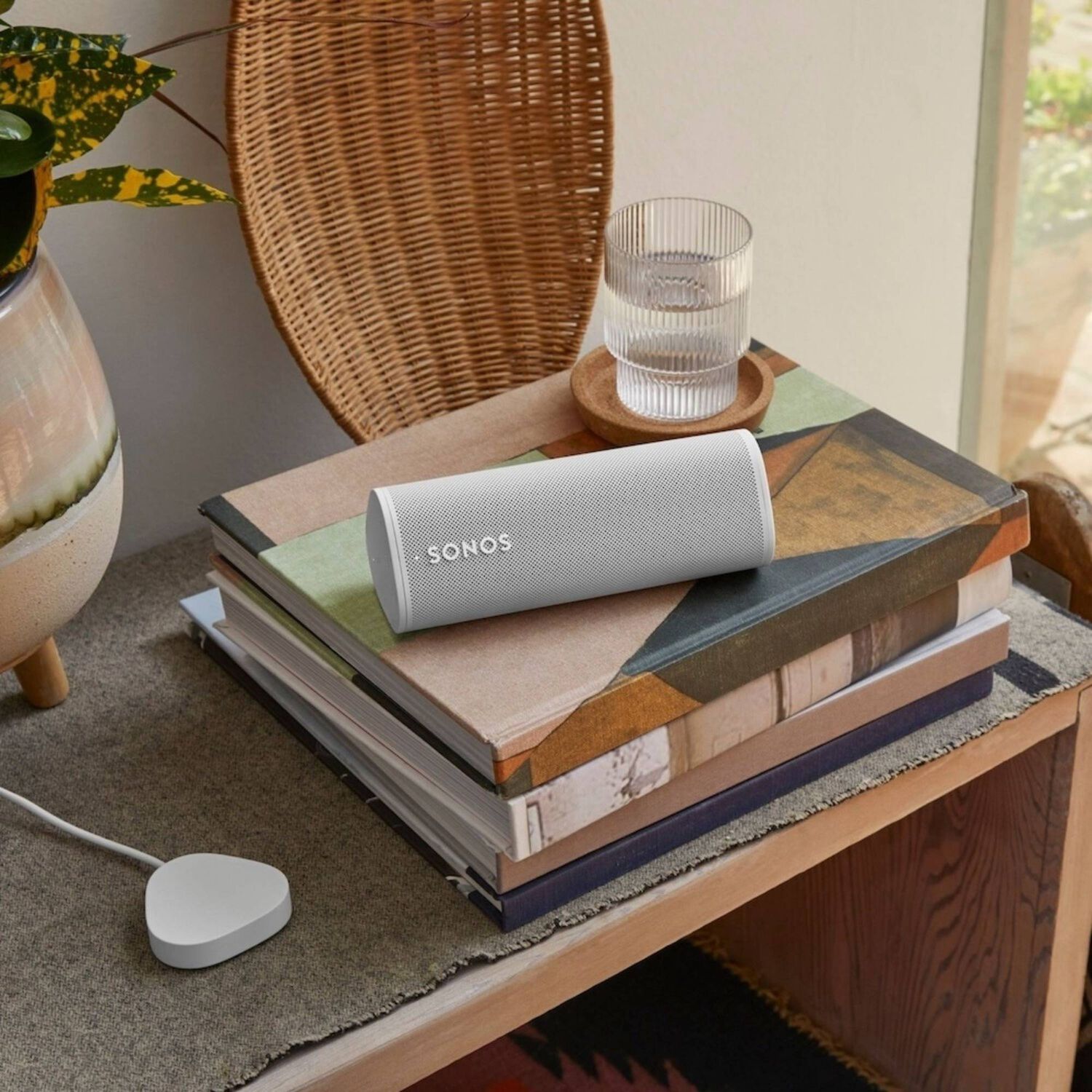 Cargador Sonos Roam Wireless Charger Blanco image number 6.0