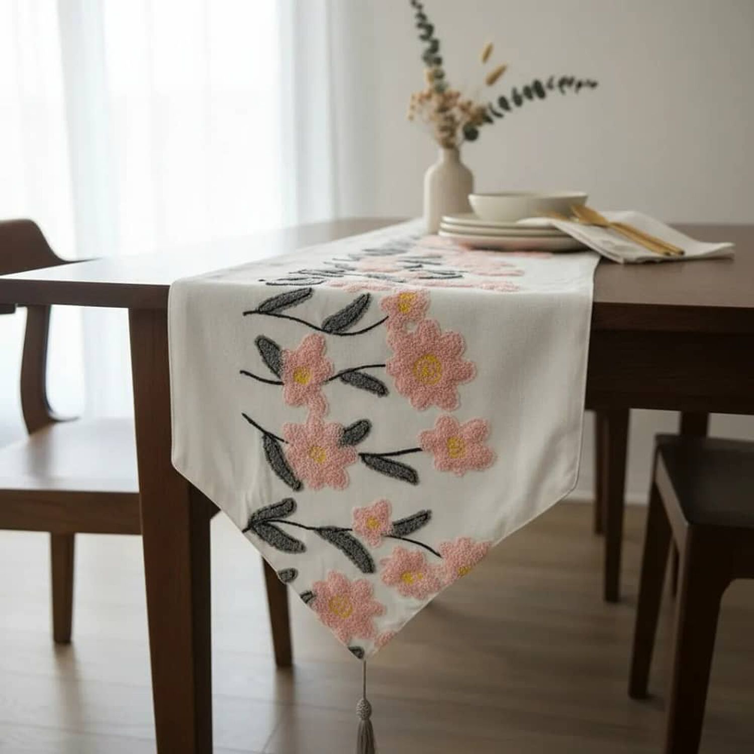 Caminos De Mesa Bordado - Flores image number 1.0