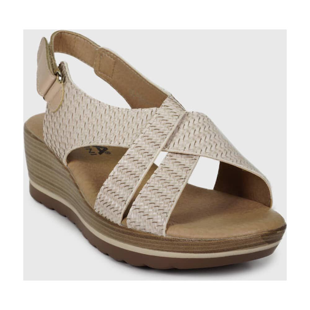 Sandalia Suyay Beige image number 3.0