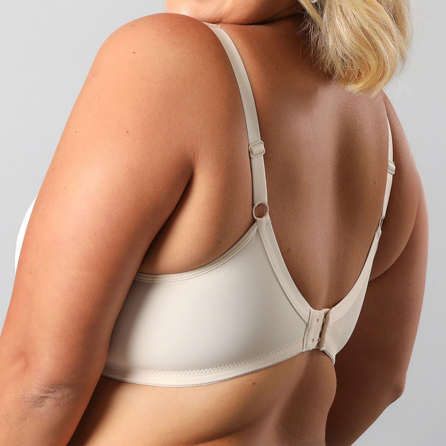 Sosten Liso Spacer Bretel Acolchado Flores Mujer 9282-97 image number 1.0