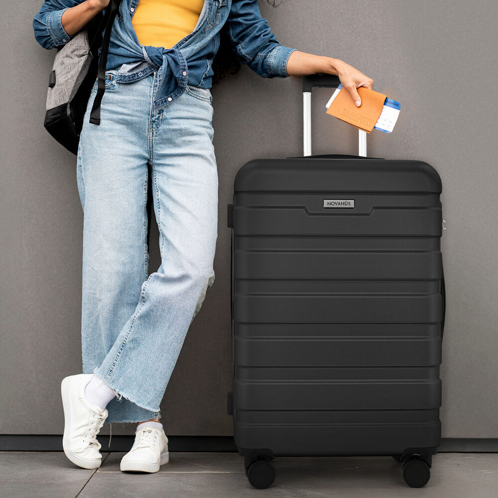 Maleta R&iacute;gida Danubio L 23 Kg Negra image number 1.0