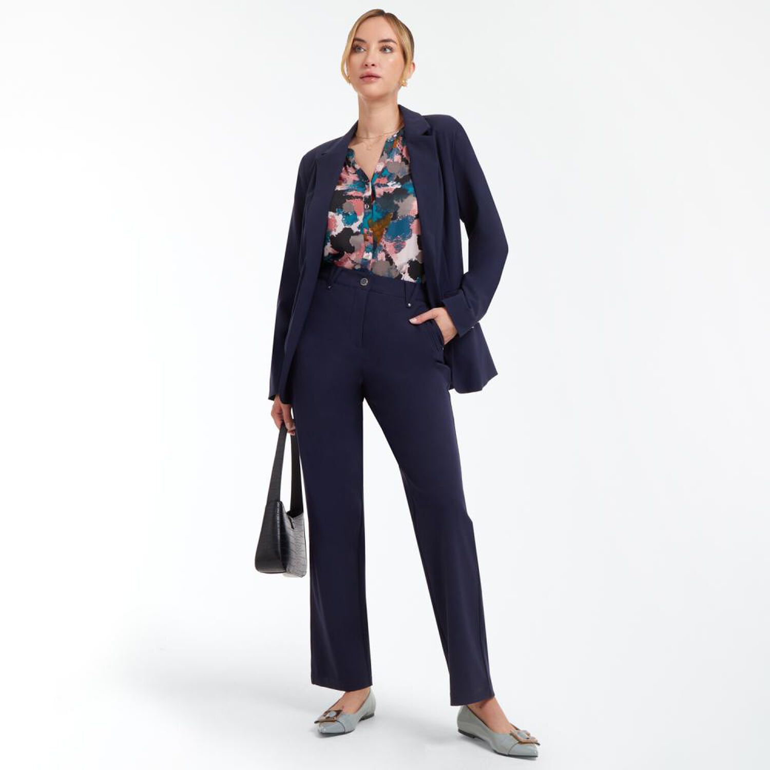Blazer B&aacute;sico Liso Regular Mujer Lesage image number 1.0
