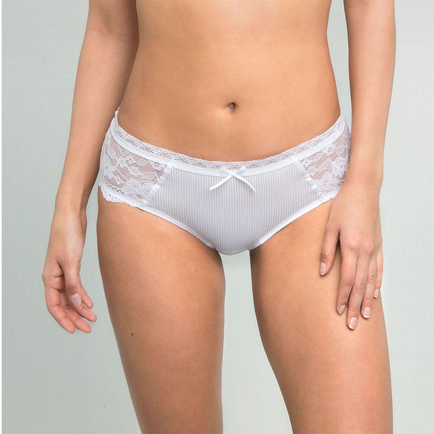 Pantaleta Microfibra Encaje Mujer Intime image number 0.0