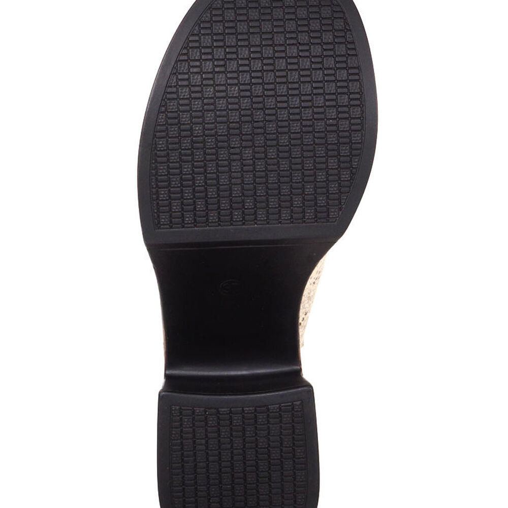 Sandalia Cuero Yanil Beige Print image number 5.0