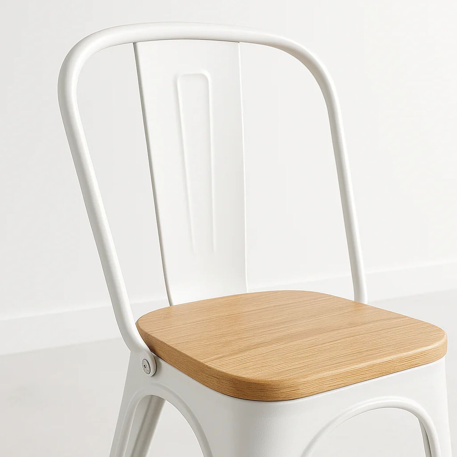 Pack De 4 Sillas Tolix Con Asiento De Madera Clara - Blanca image number 5.0