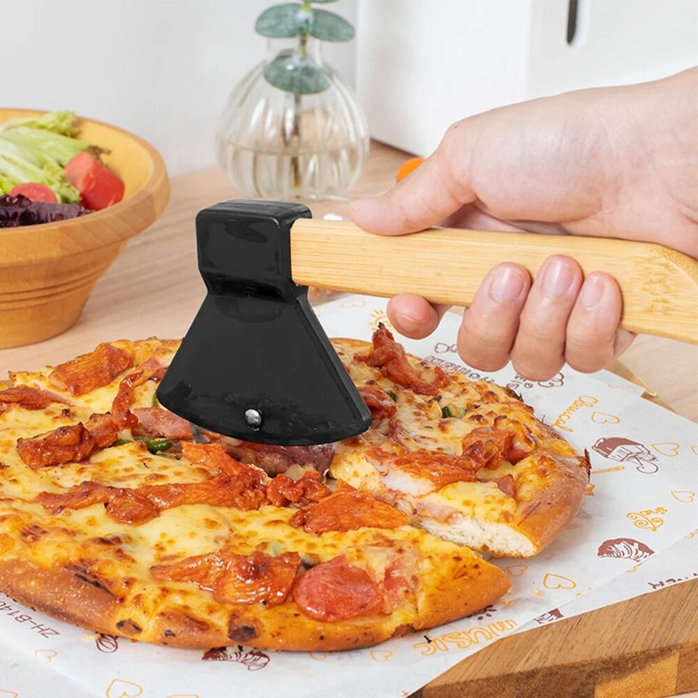 Cortador De Pizza En Forma De Hacha image number 1.0