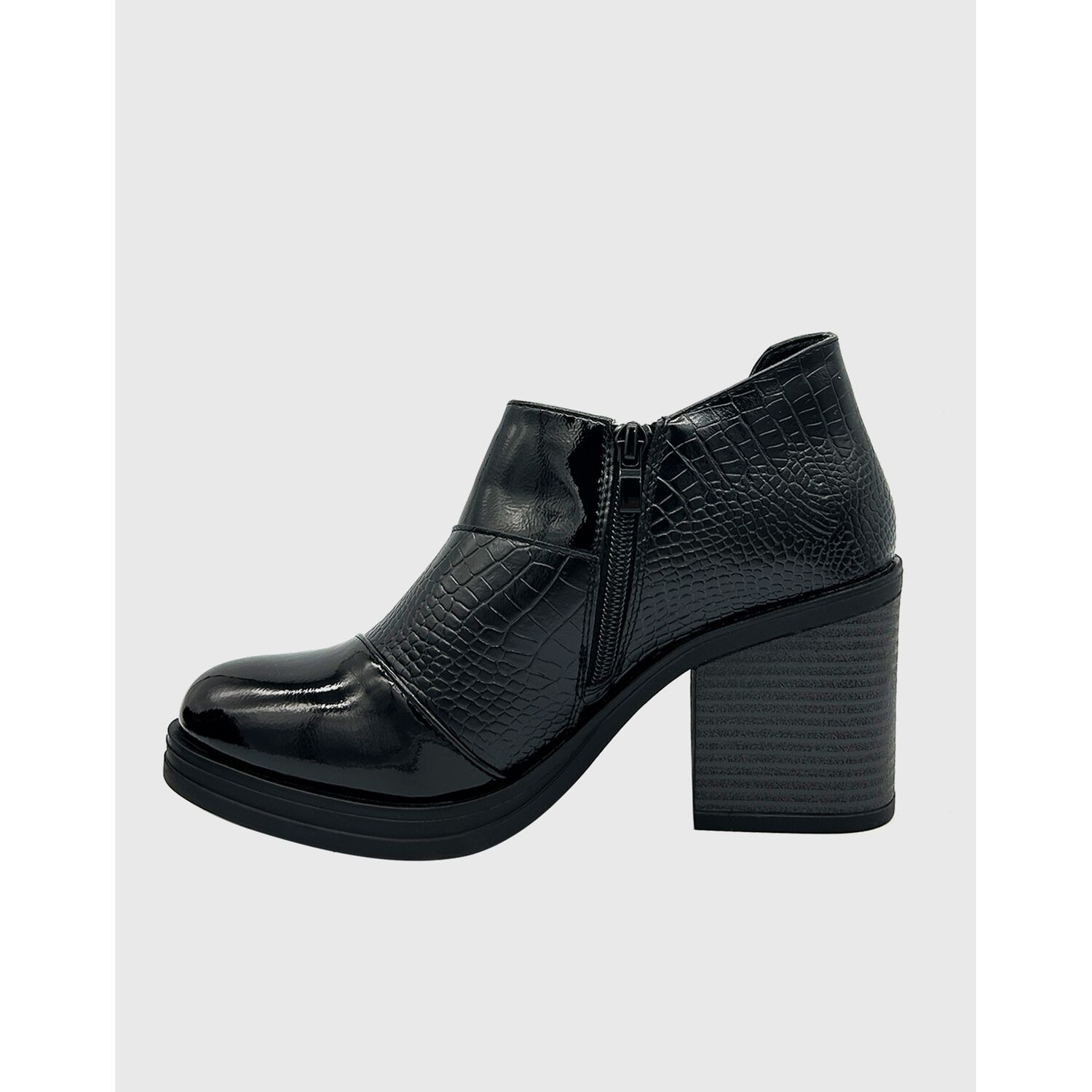 Botin Para Mujer Charol Con Taco Negro image number 1.0